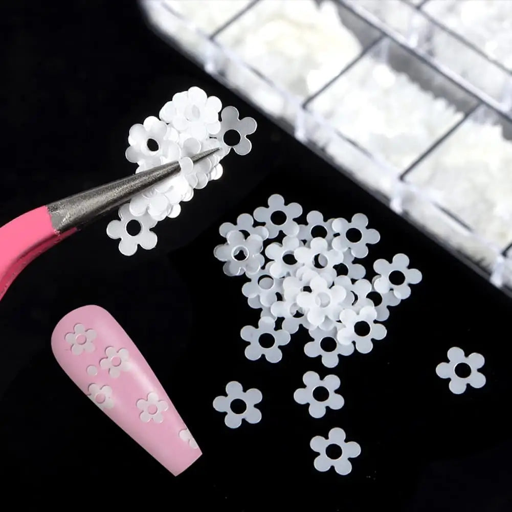 12 Grids White Flower Nail Stickers