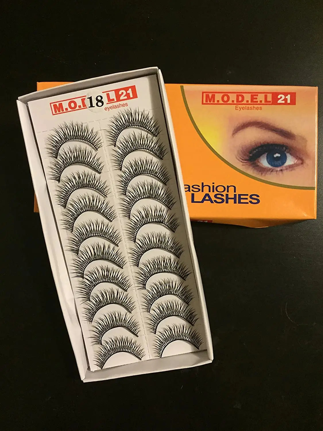 Model 21 False Eyelashes No.32, 10 Pairs